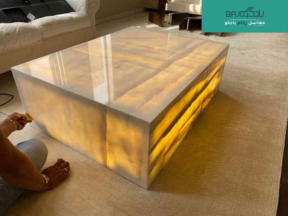 طاولة رخام اونيكس بعد الاضاءة