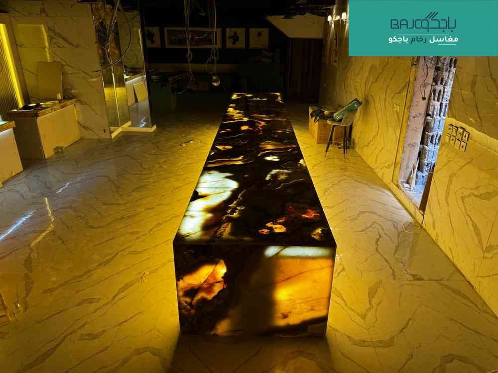 بار من رخام الاونيكس